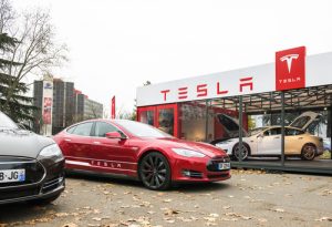 Read more about the article Tesla Fired Hundreds as The Production of its New Model 3 Moves Very Slow