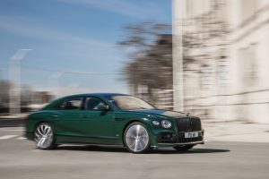 Read more about the article 2021 Bentley Flying Spur V-8 Is A Revolutionary Model For The Automaker