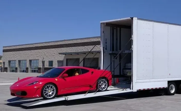 Hard side auto transport